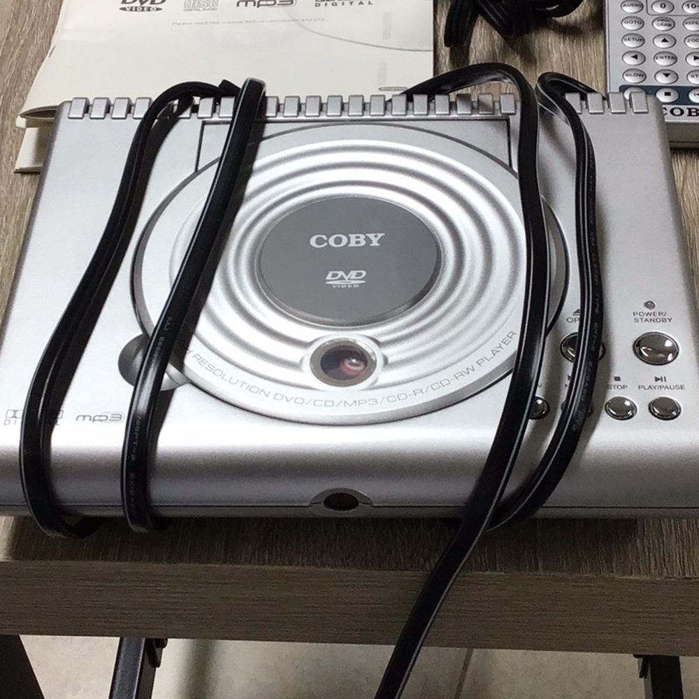 NEW COBY ULTRA COMPACT DVD PLAYER/CD/MP3PLAYER - Picture 10 of 14